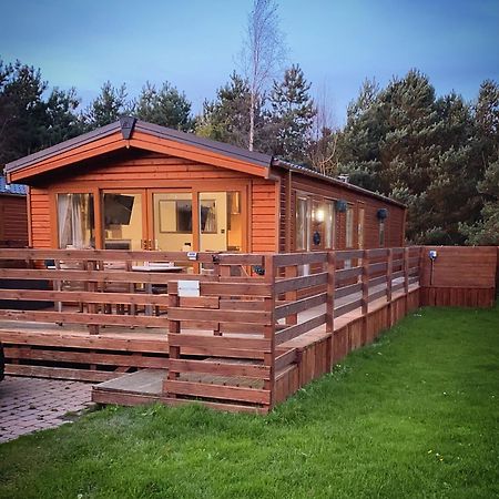 Hazel Oaks, Beautiful Lodge With Hot Tub - Sleeps 6 - Felmoor Park Morpeth Bagian luar foto
