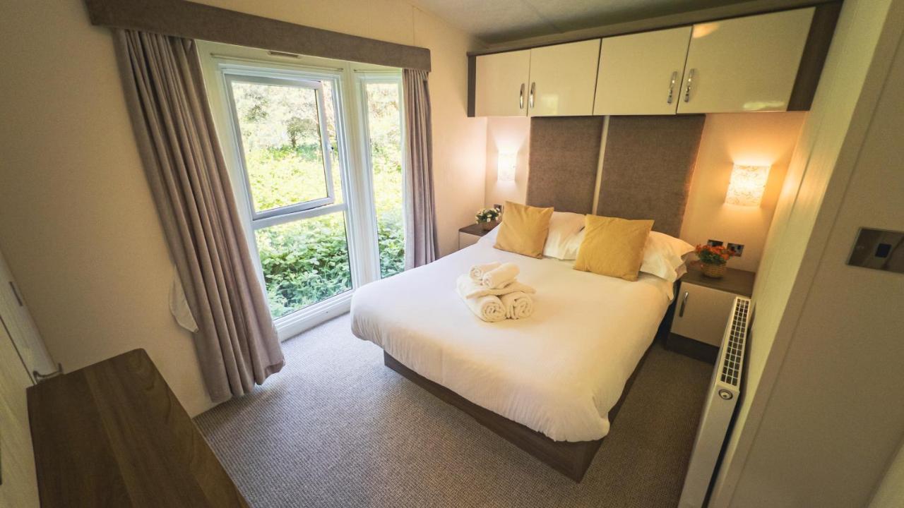 Hazel Oaks, Beautiful Lodge With Hot Tub - Sleeps 6 - Felmoor Park Morpeth Bagian luar foto